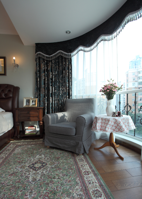 现代风格卧室沙发装修设计图