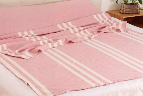床盖和床单的区别有哪些?了解它们才能选对床品！