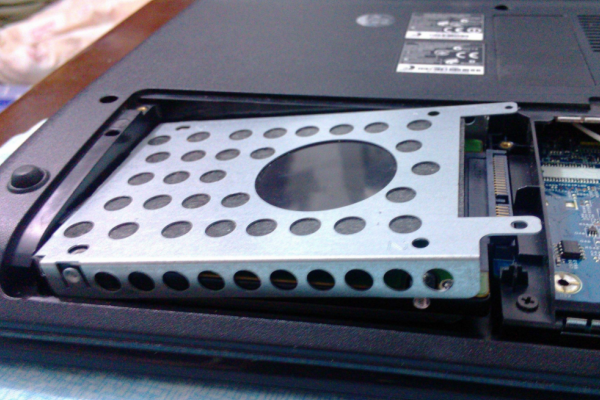 台式机固态硬盘怎么安装？台式机安装固态硬盘的步骤！
