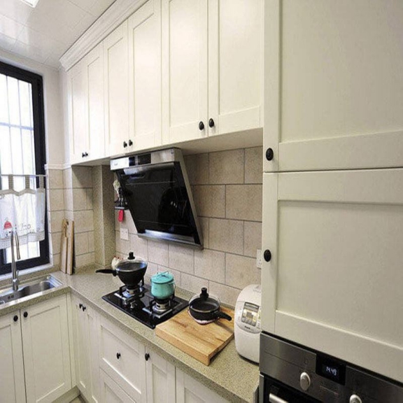 小厨房如何装修更宽敞?小厨房经过这么一装修我都怀疑是不是房地产把尺寸量错了!