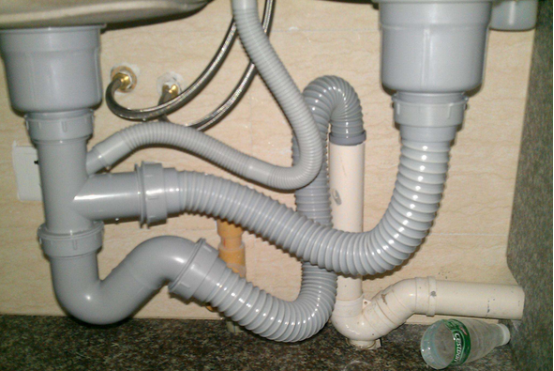 厨房下水管漏水怎么修补?厨房水管堵住了怎么办?