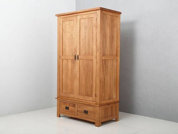 卧室装修时选择实木衣柜订制有哪些优点?实木衣柜好不好?
