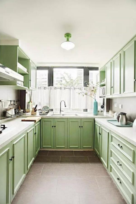 厨房橱柜不同色彩搭配效果图，六款高档质感橱柜颜色分享给你!